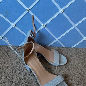 TOP Moda Glittering Silver heels